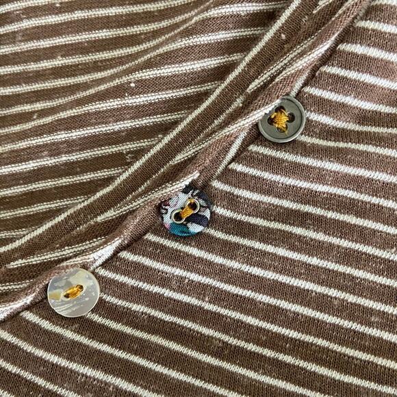 BKE Buckle V-Neck Knit Shirt Brown Cream Stripe Top Women's Size XS - Picture 4 of 14